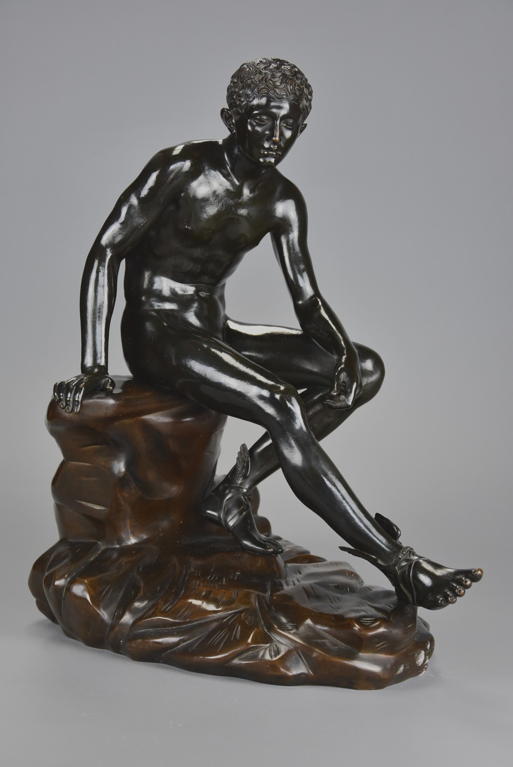Large fine quality late 19thc Grand Tour Italian bronze of 'Seated Hermes', after the Antique