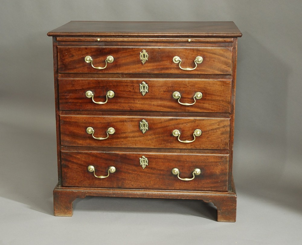 Rare George II mahogany chest of drawers of small proportions & superb patina