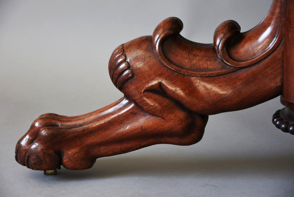 Fine quality French 19th century mahogany gueridon table with unusual quatre-form base View XIV