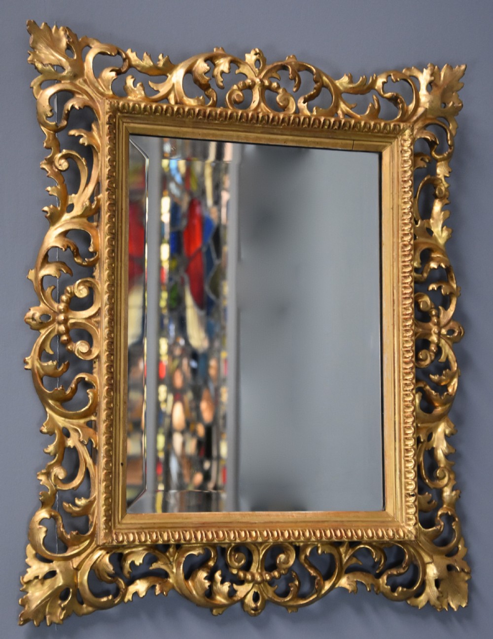 19th century fine quality Florentine carved gilt wood mirror View IV