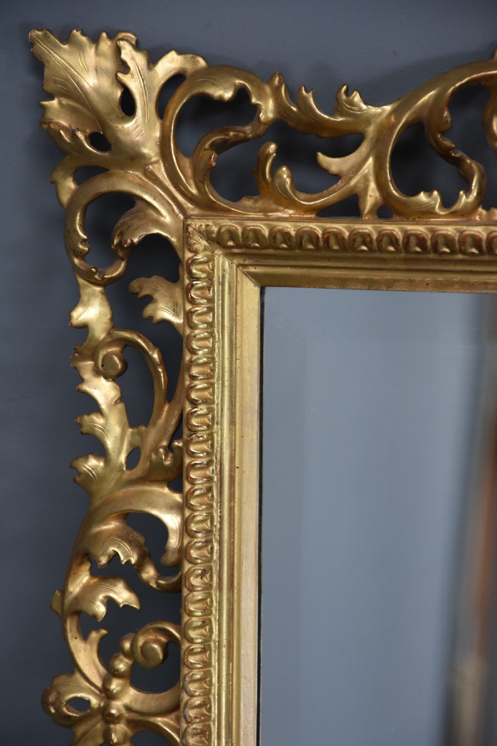 19th century fine quality Florentine carved gilt wood mirror View VI