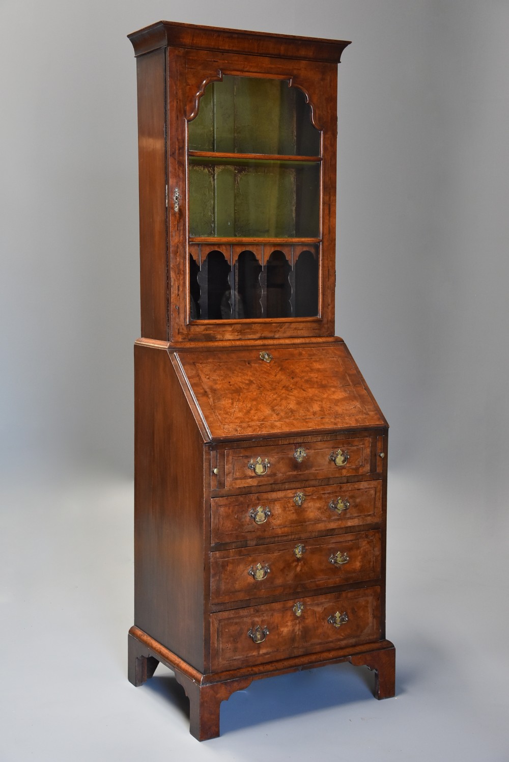 Early 20th century fine quality Queen Anne style walnut bureau bookcase of small proportions