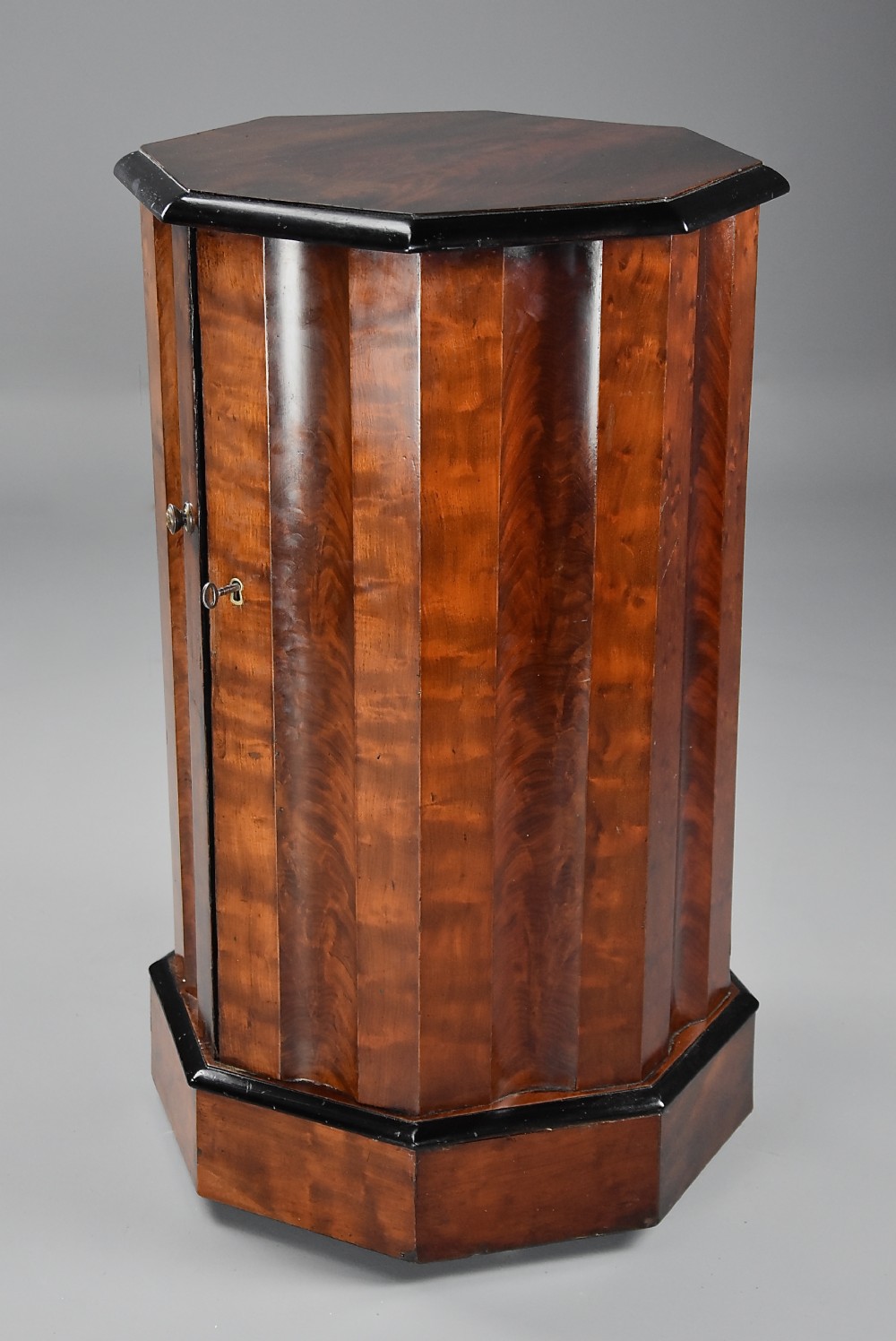 Mid 19th century mahogany octagonal pot cupboard of fine patina and large proportions