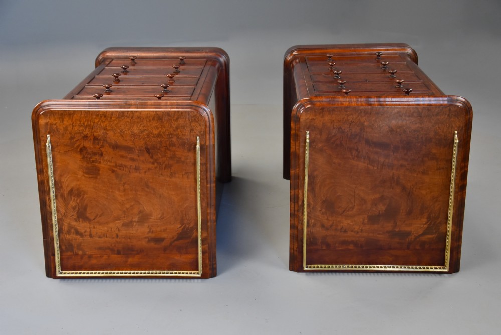 Superb pair of mid 19th century mahogany bedside chests in the style of Gillows View IX