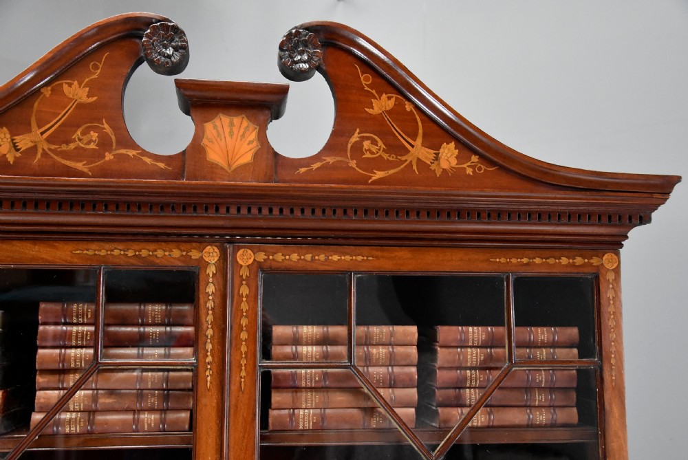 Fine quality Sheraton period mahogany secretaire bookcase with inlaid decoration View XI