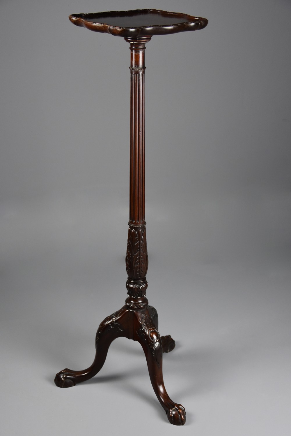 Superb quality 19th century mahogany torchère in the 18th century style, stamped ‘H SAMUEL 484 OXFORD ST LONDON’