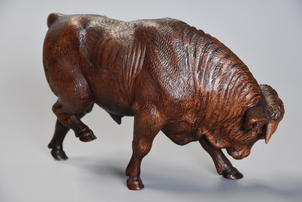 Pair of finely carved late 19th century linden wood Black Forest cows, possibly by The Huggler family View X