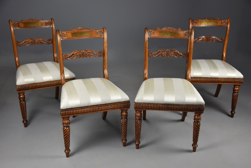 Fine quality elegant set of four early 19th century Regency rosewood chairs of excellent patina, possibly Scottish View III
