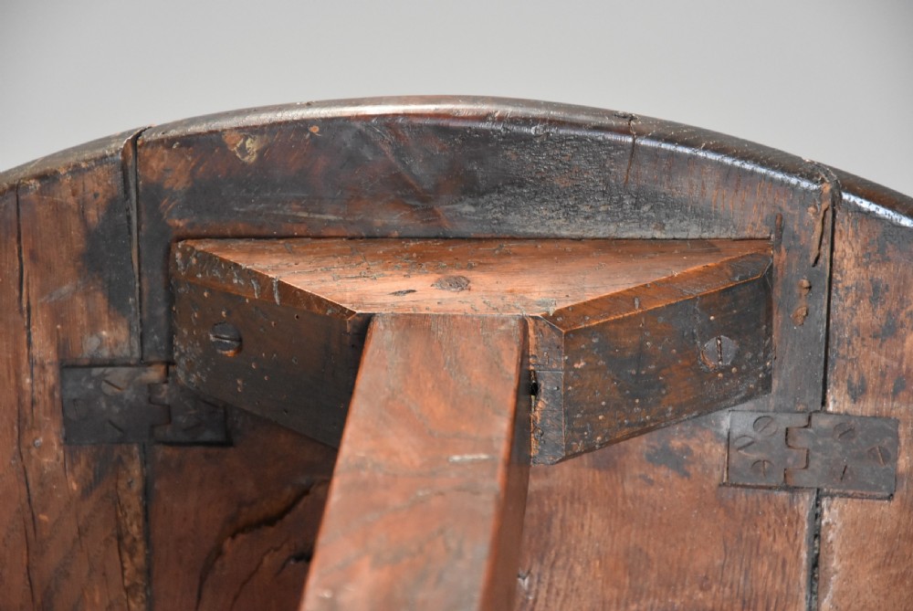 Extremely rare late 17thc oak joined gateleg table of small proportions View XI