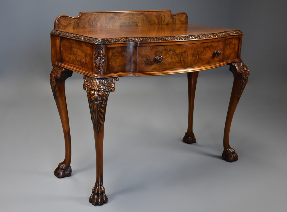 Superb quality early 20th century walnut dining suite/table & chairs in the manner of ‘Waring & Gillow’ View XVI