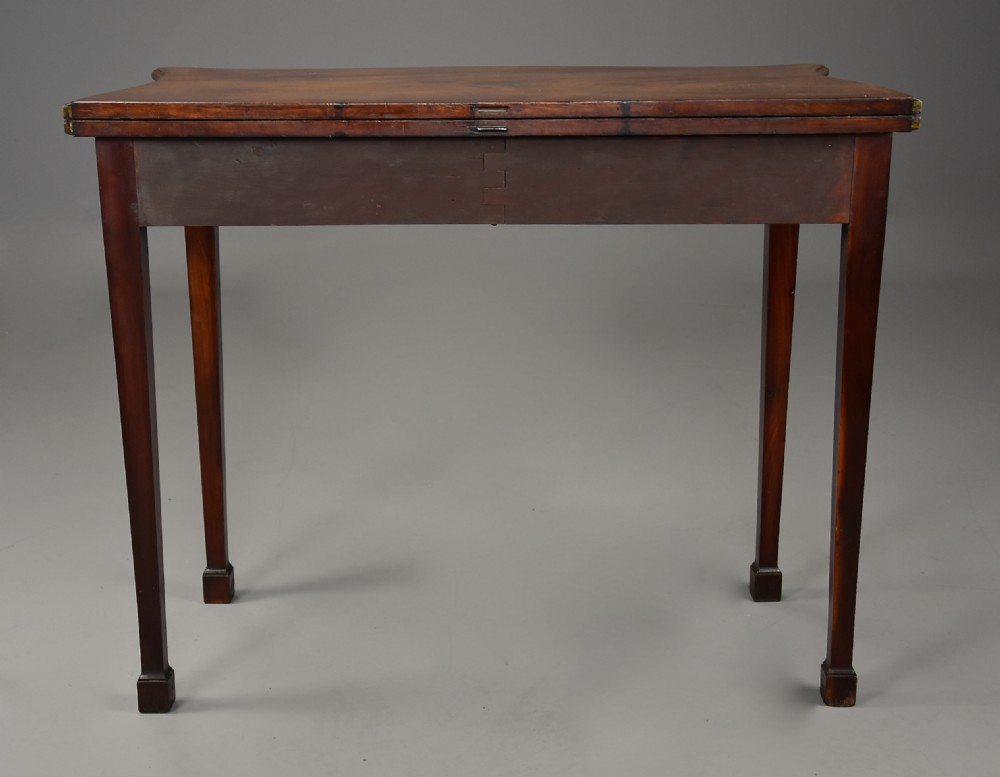 Elegant 18th century George III serpentine mahogany tea table of fine quality and patina View XIV
