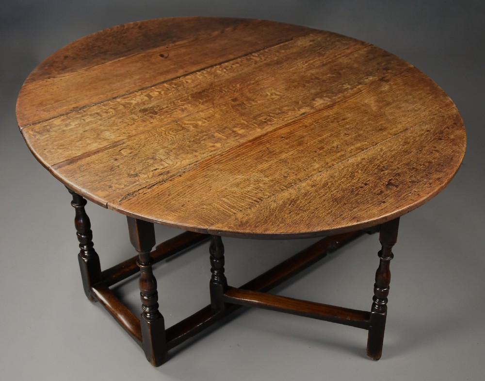 Large early 18th century oak gateleg table of exceptional patina View III