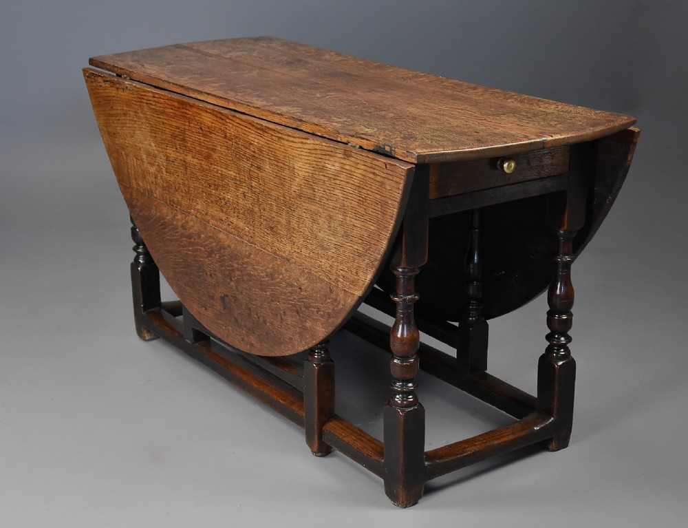 Large early 18th century oak gateleg table of exceptional patina View VI