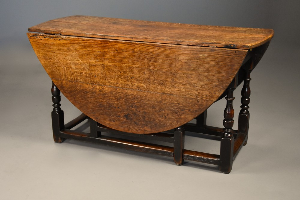 Large early 18th century oak gateleg table of exceptional patina View VII