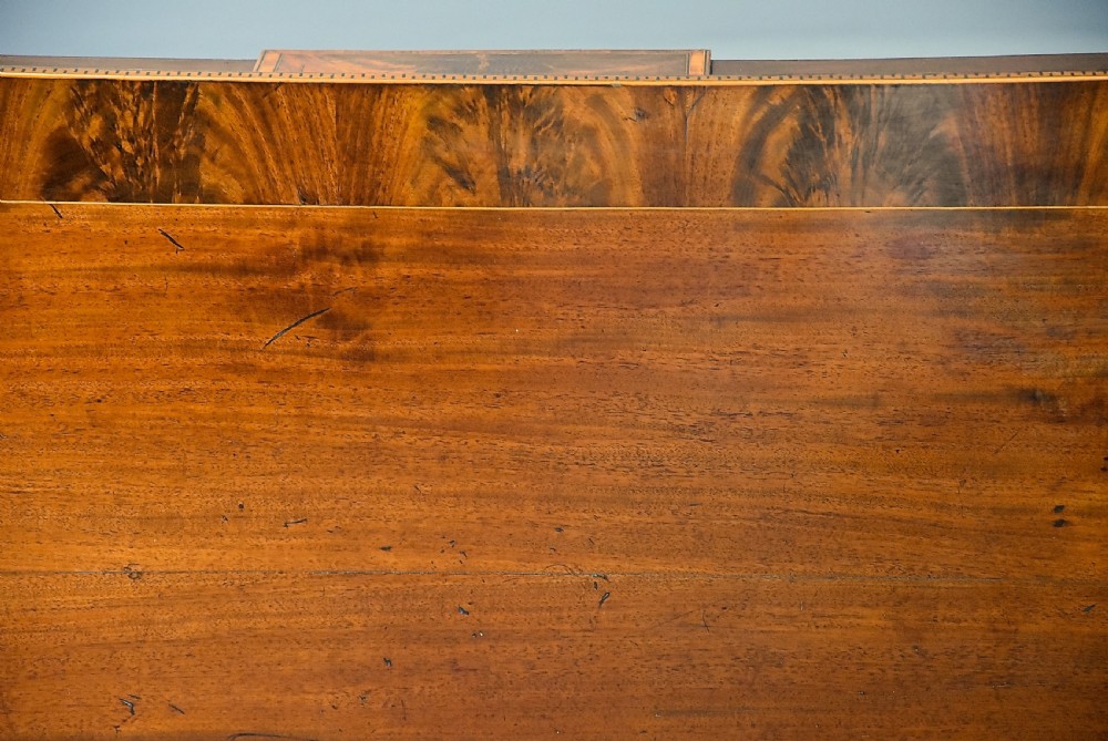 Elegant fine quality, rare 18th century Hepplewhite period mahogany side table View XIII