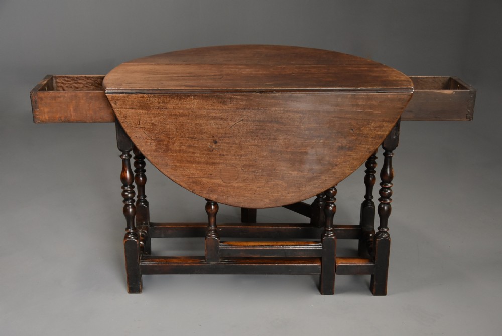 Rare late 17th century walnut gateleg table of superb patina View XIII