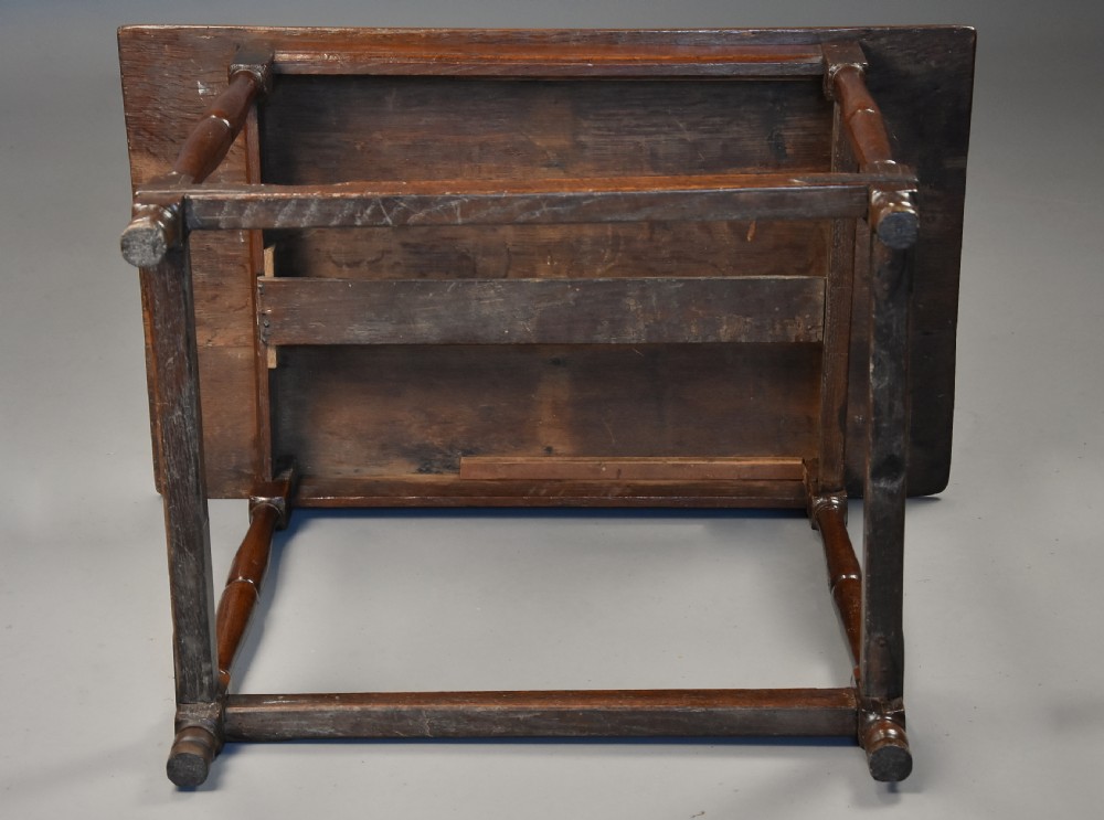 Early 18th century unusual oak tavern table of fine patina View X