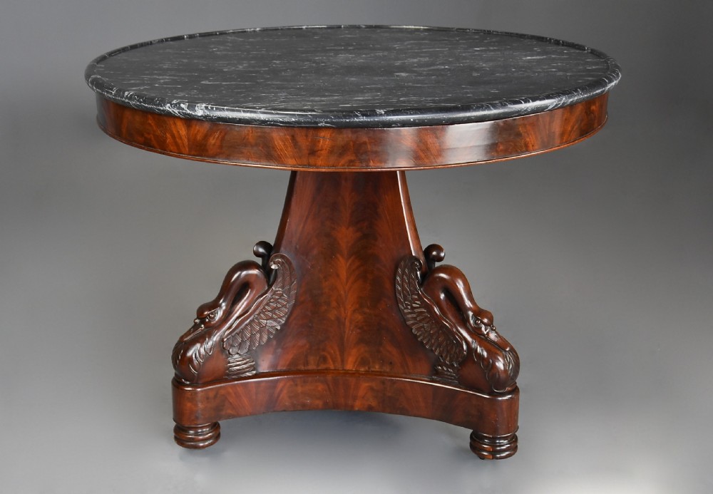 Fine quality early 19th century French Empire mahogany gueridon table with carved swan decoration to base