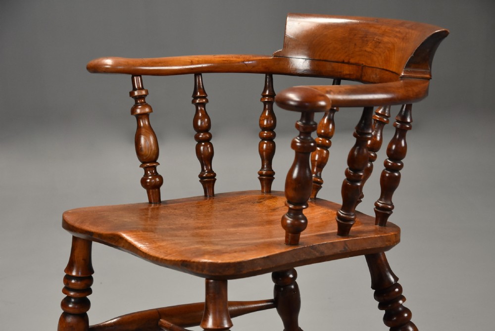 Mid 19th century birch smokers bow Windsor or Captains chair of fine patina View IV