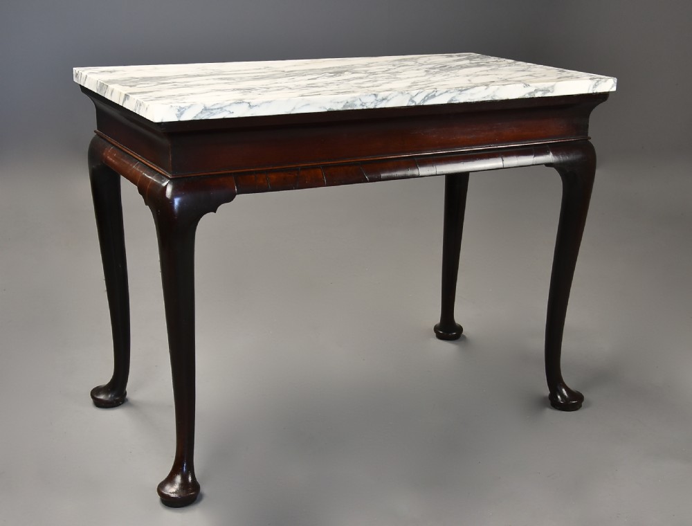 Exceptionally rare early 18th century George II walnut centre table with marble top of exquisite original colour