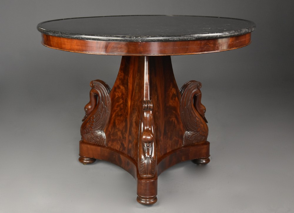 Fine quality early 19th century French Empire mahogany gueridon table with carved swan decoration