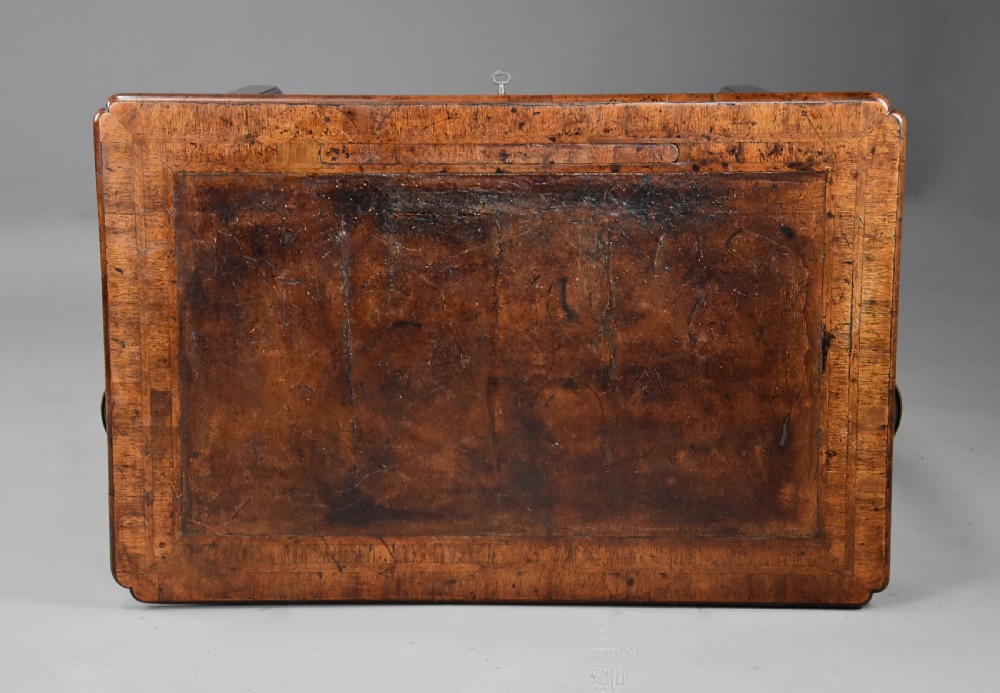Rare example of an early 18th century English walnut Architect’s table of superb patina View XVI