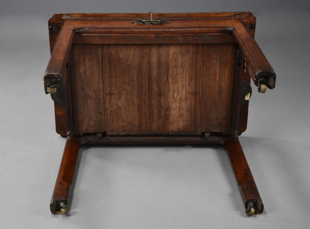 Rare example of an early 18th century English walnut Architect’s table of superb patina View XVIII