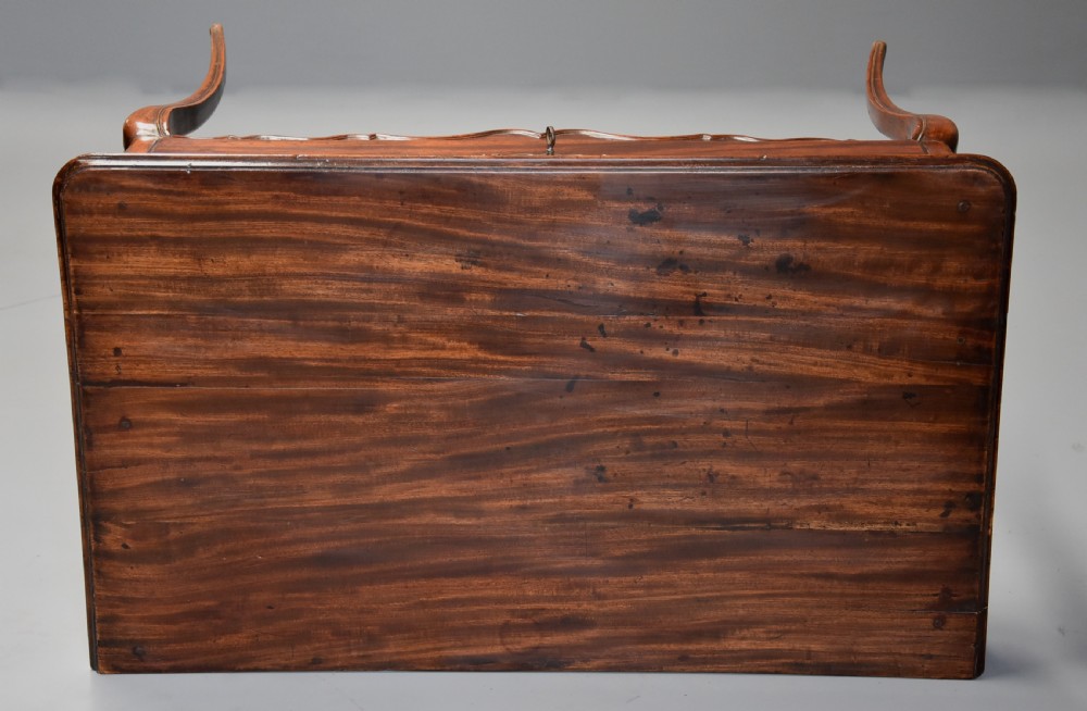 A late 18th-century French walnut side table featuring slender cabriole legs, a scalloped apron, and a single frieze drawer with a brass keyhole escutcheon. View VII
