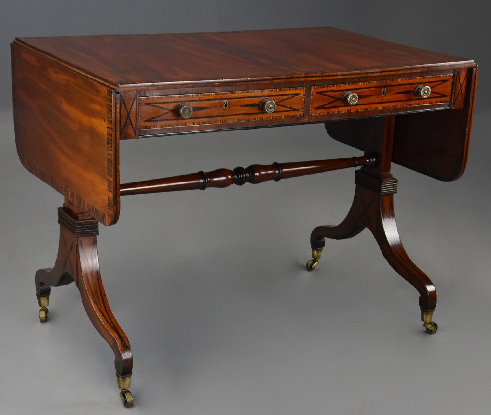 Fine quality early 19thc Regency mahogany sofa table