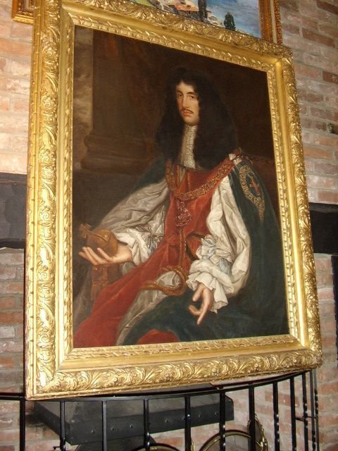 fig 4. 17TH CENTURY OIL PORTRAIT OF KING CHARLES II B1630-D1685  STUDIO OF JOHN MICHAEL WRIGHT (B.1617-D.1694) ENGLISH SCHOOL & MEASURING 54.5 X 45.5 INCHES IN PERIOD GILT FRAME.