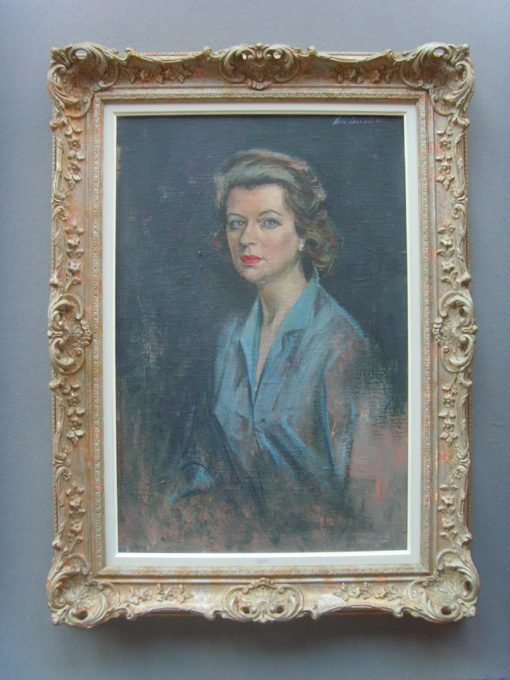 OIL PORTRAIT PAINTING BY VASCO LAZZOLO (AKA VICTOR LAZZOLA) OF AN ATTRACTIVE YOUNG SOCIALITE PRESENTED IN DECORATIVE FRAME MEASURING 38 X 28 INCHES  