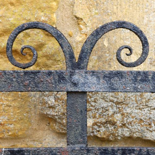EARLY 19TH CENTURY WROUGHT IRON GARDEN BENCH - ADDITIONAL PHOTO 4