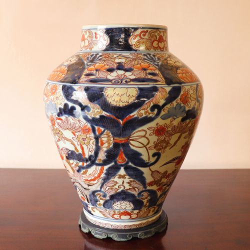 Early 18th Century Japanese Imari Jar