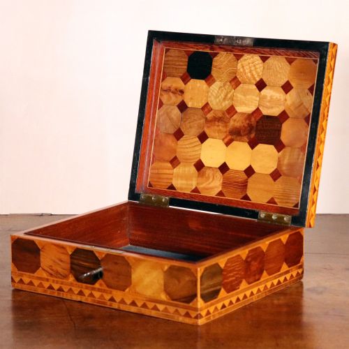 fig 2. George III Gillows Specimen Wood Box
