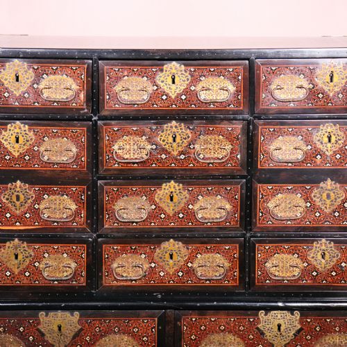 17TH CENTURY INDO PORTUGUESE CABINET CHEST WITH PROVENANCE - ADDITIONAL PHOTO 3