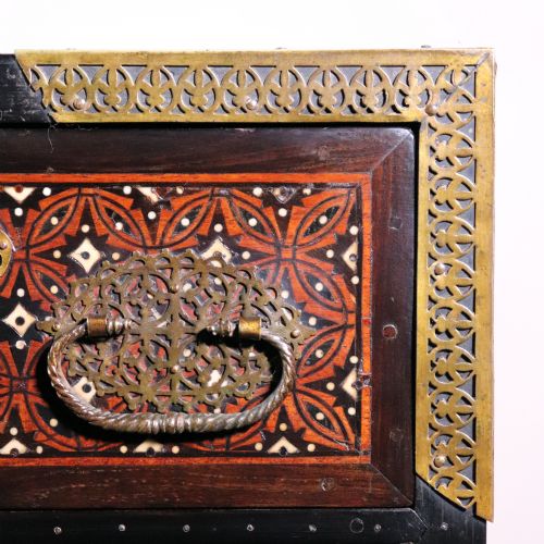 17TH CENTURY INDO PORTUGUESE CABINET CHEST WITH PROVENANCE - ADDITIONAL PHOTO 6
