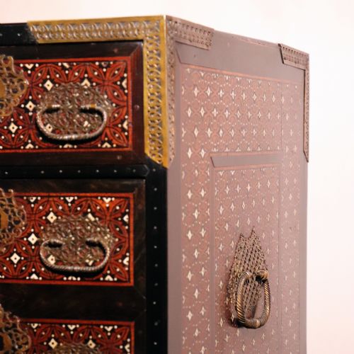 17TH CENTURY INDO PORTUGUESE CABINET CHEST WITH PROVENANCE - ADDITIONAL PHOTO 8