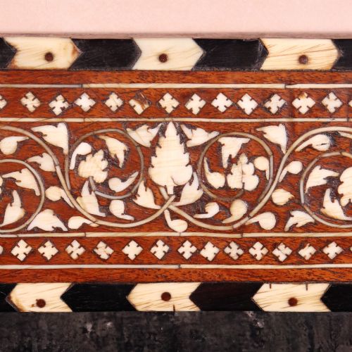 LARGE ANTIQUE INDIAN HOSHIARPUR SHISHAM IVORY INLAID WALL MIRROR - ADDITIONAL PHOTO 3