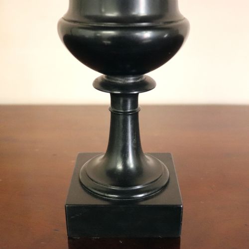 19TH CENTURY ASHFORD MARBLE URN ATTRIBUTED TO SELIM BRIGHT - ADDITIONAL PHOTO 2