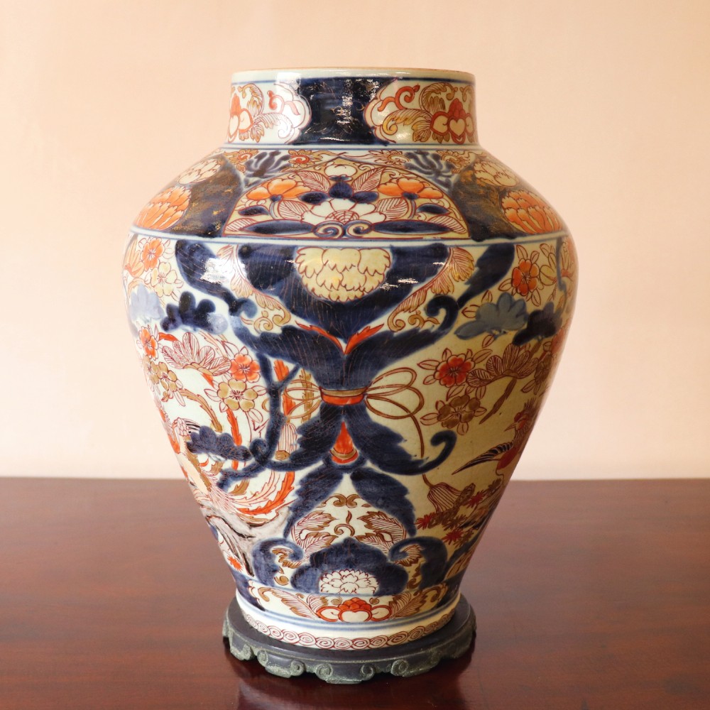 Early 18th Century Japanese Imari Jar
