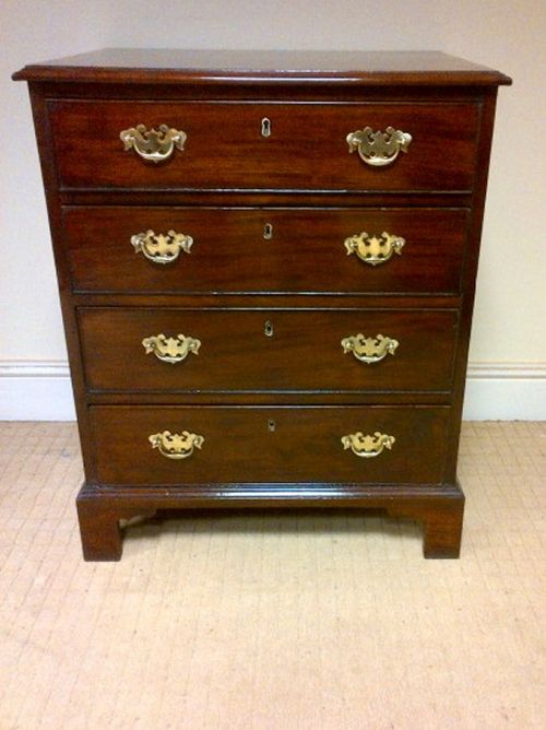 Georgian Chest of Drawers C1770-80