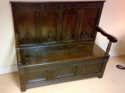 Country Oak Box Settle C1680-1700