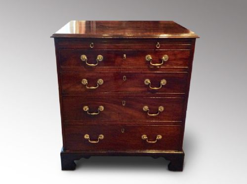 Georgian Mahogany Chest of Drawers C 1765