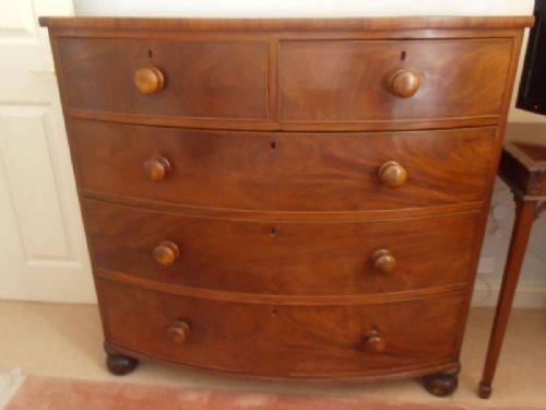 Mahogany Serpentine Chest of Drawers