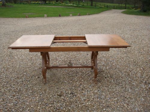 fig 1. A vintage mellow pitch pine extending dining table