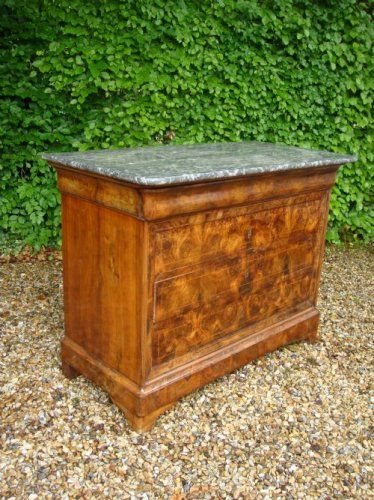 fig 1. A 19th century French Burr Walnut Commode
