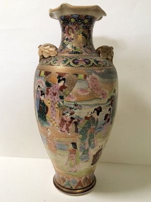 A Large Japanese Satsuma Vase