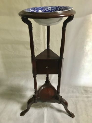 A Victorian Wash/wig Stand