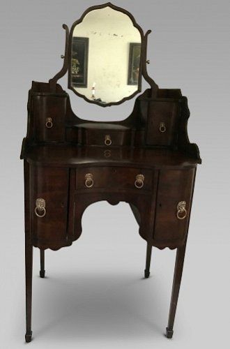 A Georgian Mahogany Dressing Table