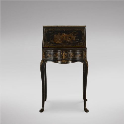 English Lacquered Giltwood Desk with Chinoserie Decoration